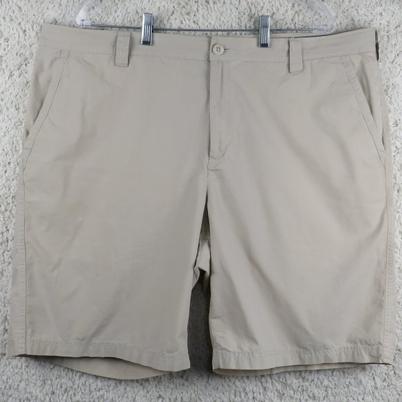 Columbia* Men's 1.5" Belt Loop Multipocketed Khaki Shorts~ Size 42" Waist - Picture 1 of 9
